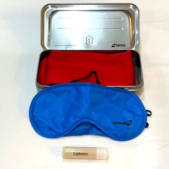 Swiss Air Hard case travel kit - Picture 1 of 5